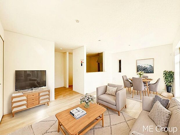 【リビング】家族の和やかな会話が聞こえてきそう。開放感のあるリビングです。※家具はCGです