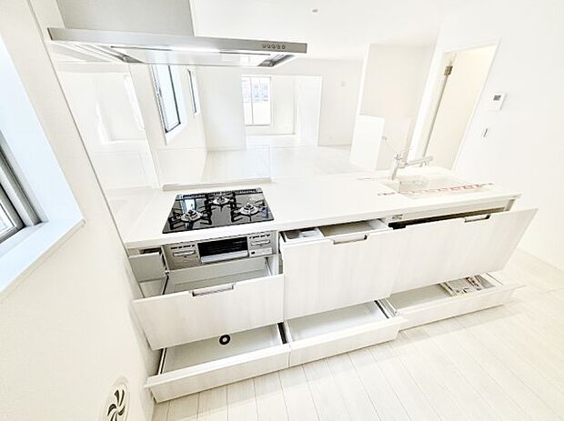 【その他設備(スライド収納)】使いやすさを優先したスライド式収納タイプ!