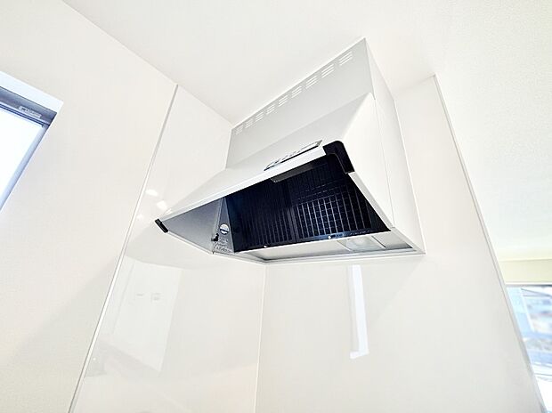 【その他設備(レンジフード)】基本的なお手入れはフィルターのみ！お手入れのしやすさも魅力です。