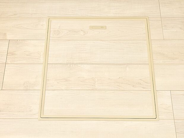 【その他設備(床下収納)】床下収納付き！日用品・非常用品の収納にも大活躍。