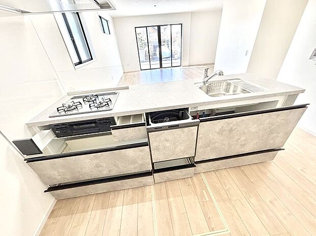 【その他設備(スライド収納)】使いやすさを優先したスライド式収納タイプ!