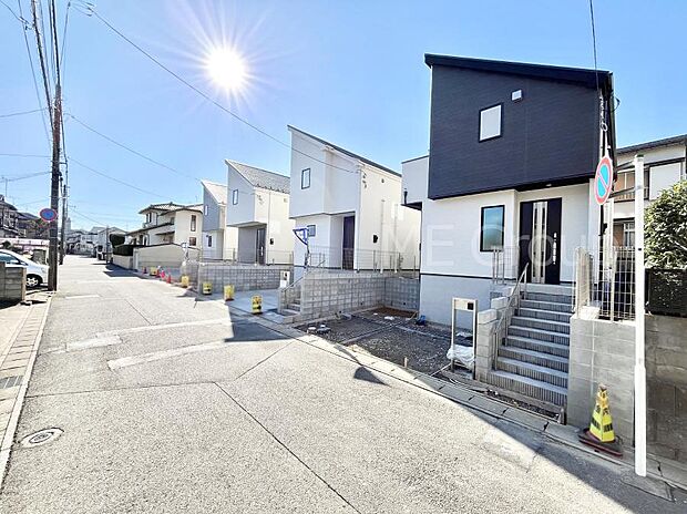 【前面道路含む現地写真】堂々完成!! ここから始まる新生活を応援いたします!