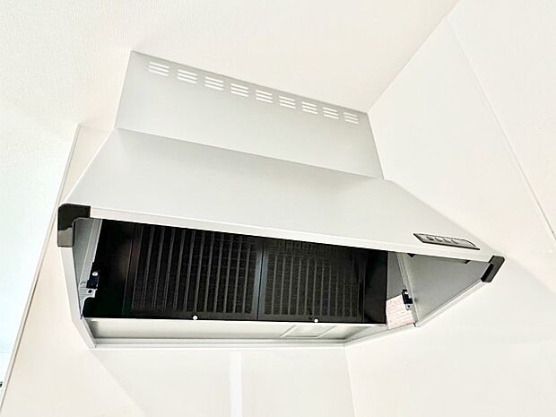 【その他設備(レンジフード)】基本的なお手入れはフィルターのみ!お手入れのしやすさも魅力です。