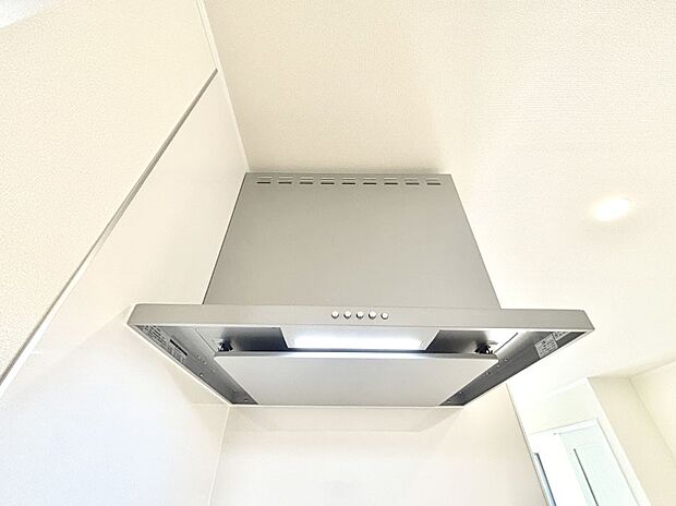 【その他設備(レンジフード)】基本的なお手入れはフィルターのみ!お手入れのしやすさも魅力です。