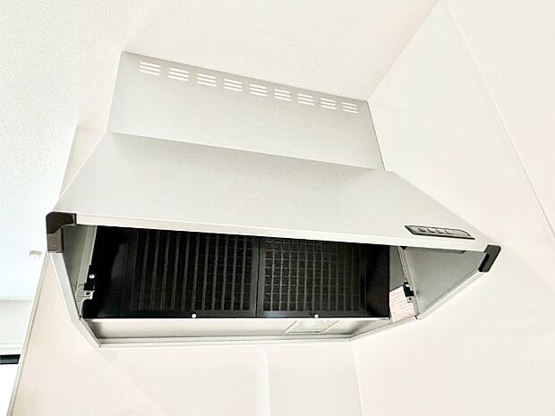 【その他設備(レンジフード)】基本的なお手入れはフィルターのみ!お手入れのしやすさも魅力です。