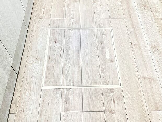 【その他設備(床下収納)】床下収納付き!日用品・非常用品の収納にも大活躍。