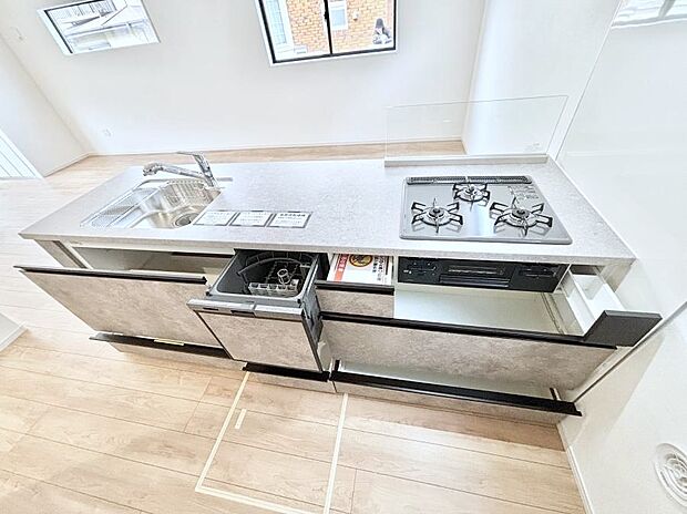 【その他設備(スライド収納)】使いやすさを優先したスライド式収納タイプ!