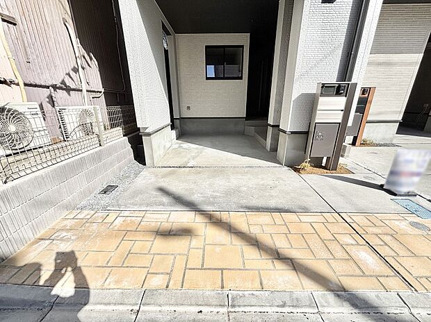 【駐車場】ビルトインタイプは大切なお車を傷や汚れから守ることができます。