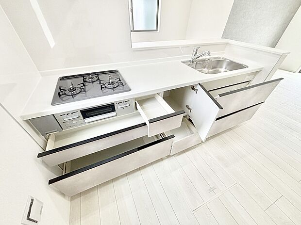 【その他設備(スライド収納)】使いやすさを優先したスライド式収納タイプ!