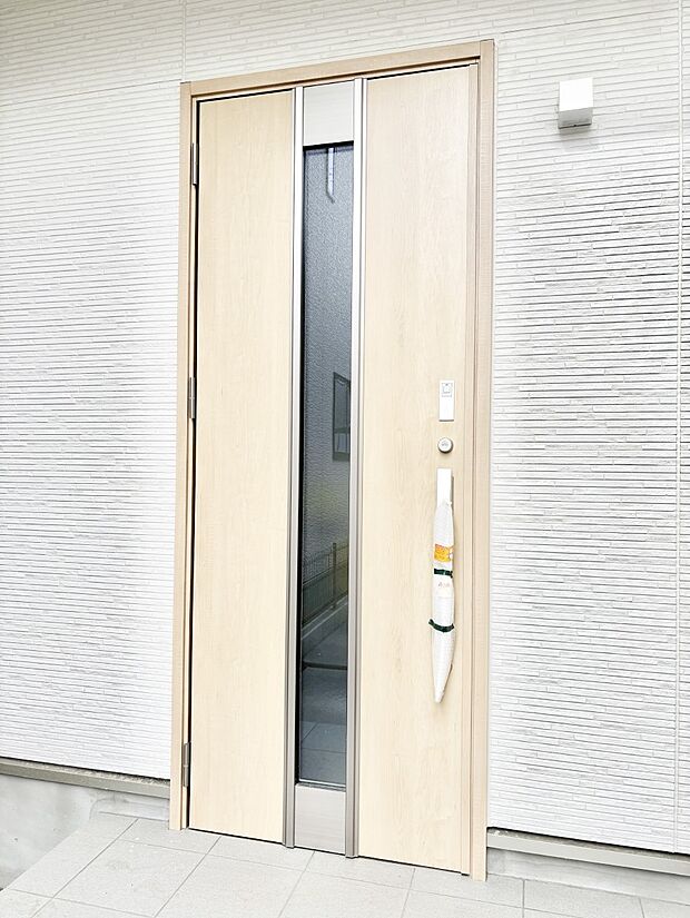 【玄関】シンプルで落ち着いた雰囲気の玄関周り