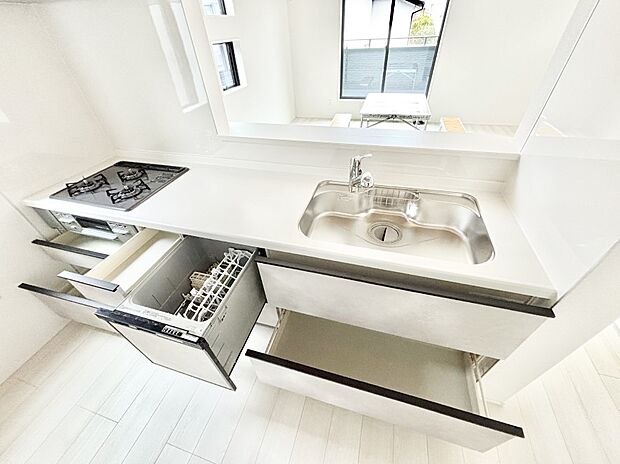 【その他設備(スライド収納)】使いやすさを優先したスライド式収納タイプ!