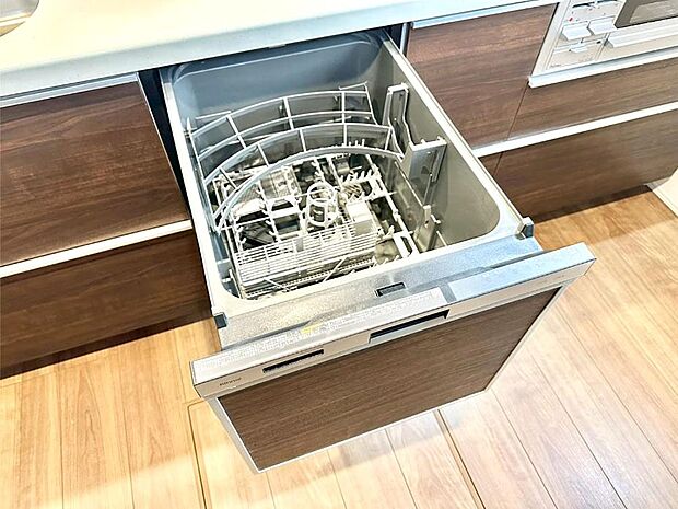 【その他設備(食洗機)】面倒なお片づけは食洗機にお任せ!家事の負担が減って、時間にも気持ちにもゆとりができます。