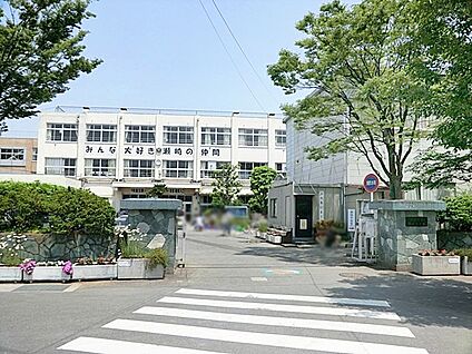 草加市立瀬崎小学校 1100m(14分)