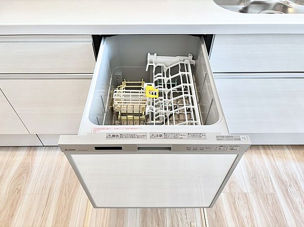【その他設備(食洗機)】面倒なお片づけは食洗機にお任せ!家事の負担が減って、時間にも気持ちにもゆとりができます。