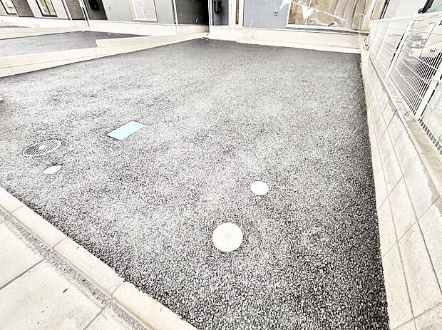 【駐車場】生活に欠かせない駐車スペース。