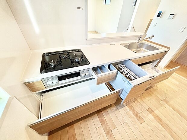 【その他設備(スライド収納)】使いやすさを優先したスライド式収納タイプ!