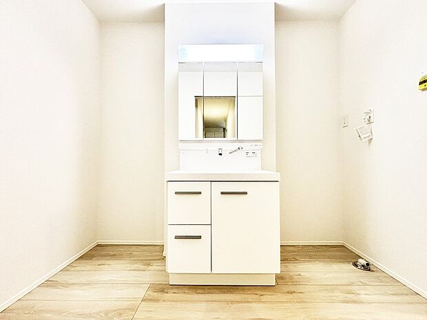 【洗面台・洗面所】収納力と機能性に優れた洗面化粧台