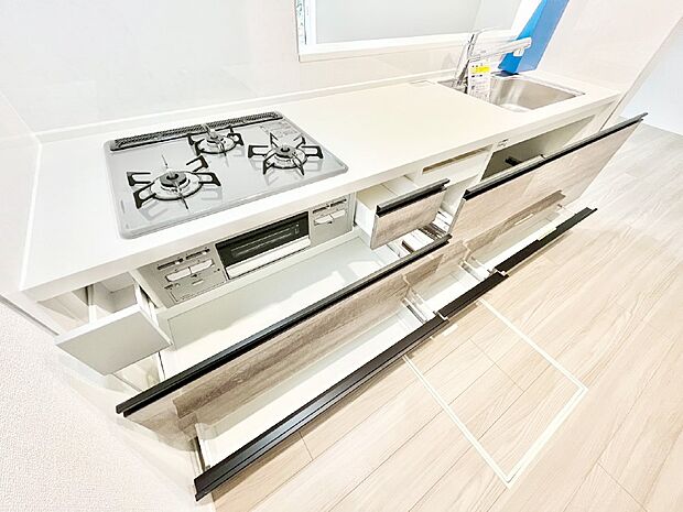 【その他設備(スライド収納)】使いやすさを優先したスライド式収納タイプ!