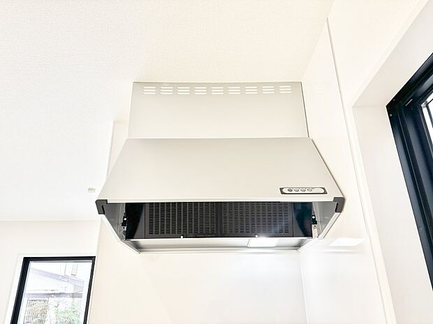 【その他設備(レンジフード)】基本的なお手入れはフィルターのみ!お手入れのしやすさも魅力です。