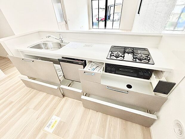 【その他設備(スライド収納)】使いやすさを優先したスライド式収納タイプ！