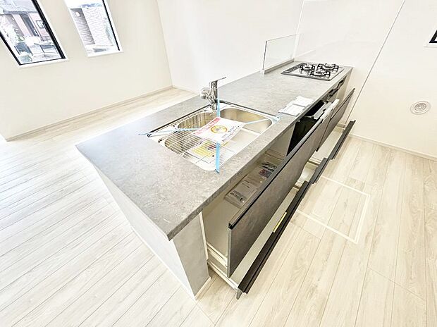 【その他設備(スライド収納)】使いやすさを優先したスライド式収納タイプ!