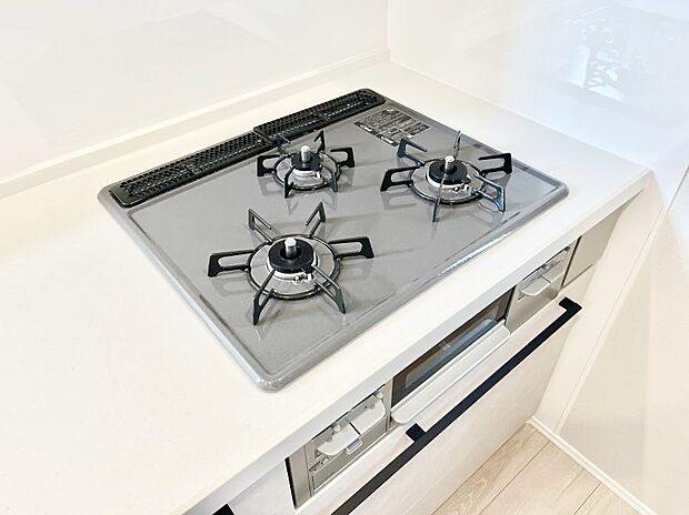 【その他設備(ガスコンロ)】三口ガスコンロでお料理が一気にはかどりそう