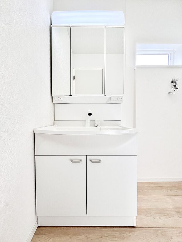 【洗面台・洗面所】収納力と機能性に優れた洗面化粧台