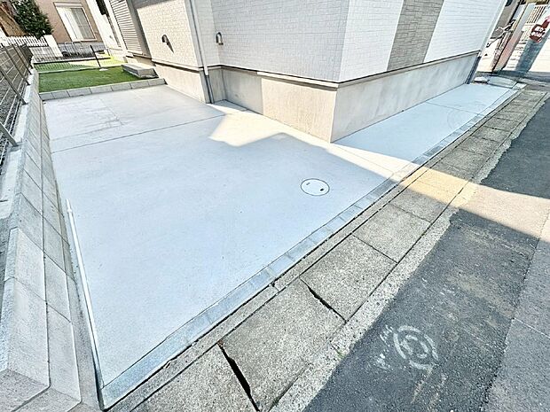 【駐車場】生活に欠かせない駐車スペース。