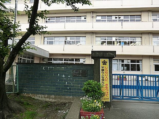 富士見市立東中学校（約800m・徒歩10分）