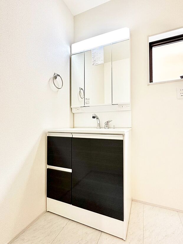 【洗面台・洗面所】収納力と機能性に優れた洗面化粧台