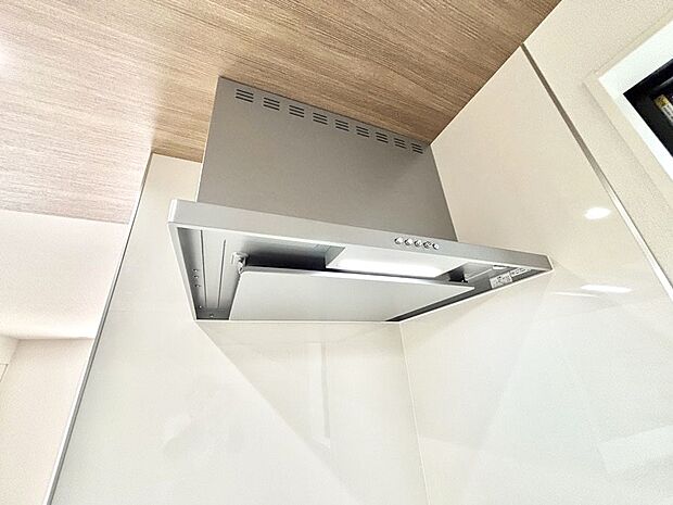 【その他設備(レンジフード)】基本的なお手入れはフィルターのみ！お手入れのしやすさも魅力です。