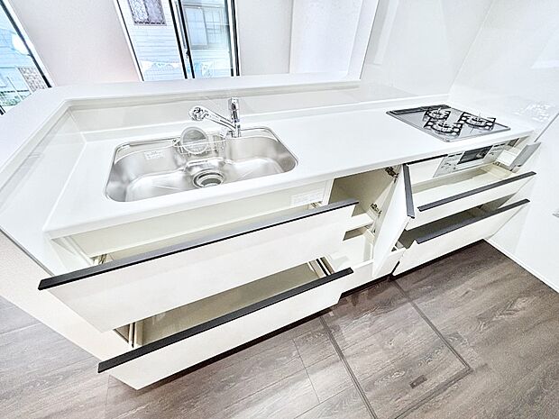 【その他設備(スライド収納)】使いやすさを優先したスライド式収納タイプ!