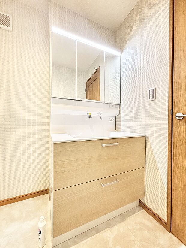 【洗面台・洗面所】収納力と機能性に優れた洗面化粧台