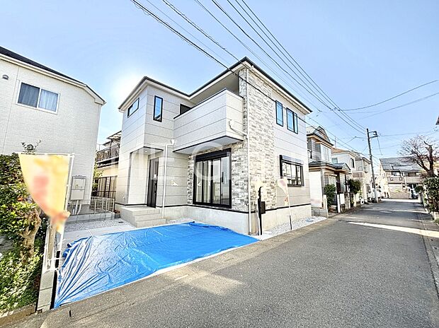 【前面道路含む現地写真】堂々完成！！ ここから始まる新生活を応援いたします！ 
