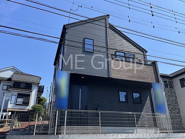 【現地外観写真】たっぷりの陽光と心地よい風が舞い込む住まい