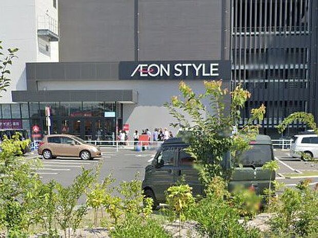 イオンスタイル川口(約1,100m・徒歩14分)