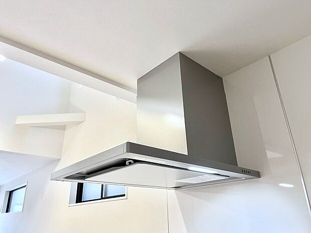 【その他設備(レンジフード)】基本的なお手入れはフィルターのみ!お手入れのしやすさも魅力です。