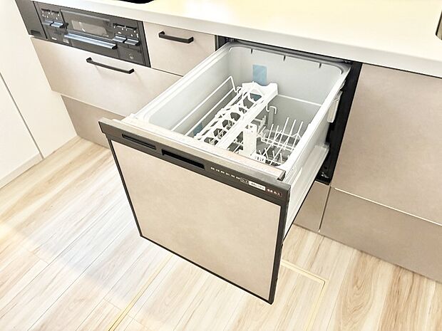 【その他設備(食洗機)】面倒なお片づけは食洗機にお任せ!家事の負担が減って、時間にも気持ちにもゆとりができます。