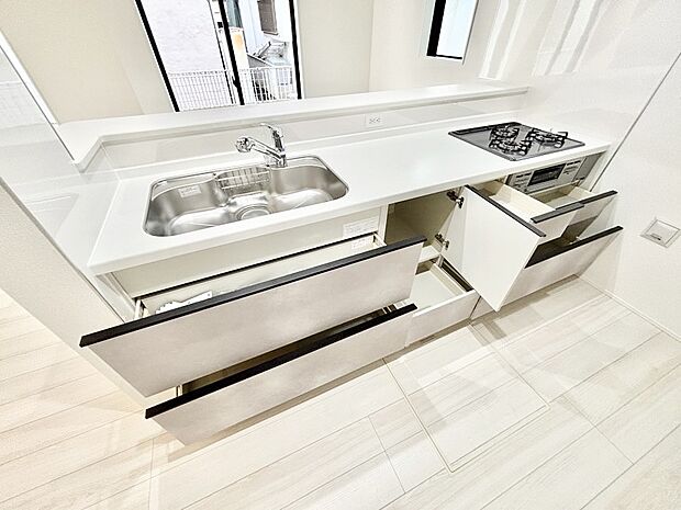 【その他設備(スライド収納)】使いやすさを優先したスライド式収納タイプ！