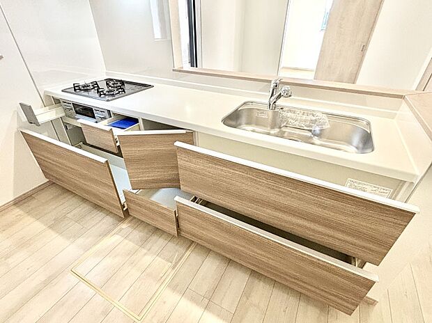 【その他設備(スライド収納)】使いやすさを優先したスライド式収納タイプ!