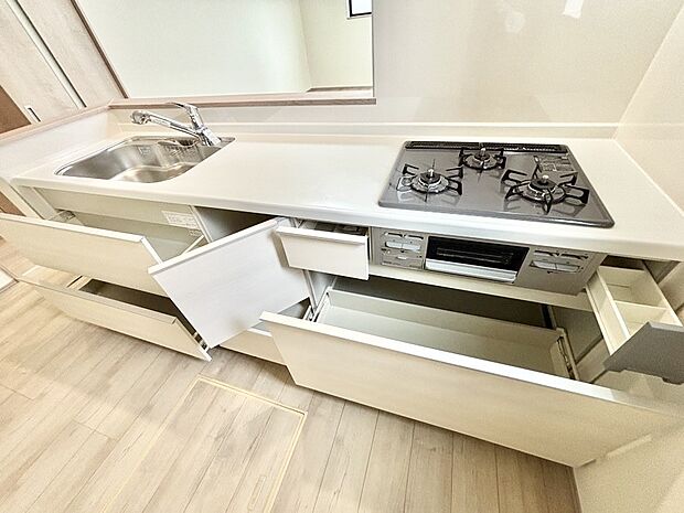 【その他設備(スライド収納)】使いやすさを優先したスライド式収納タイプ！