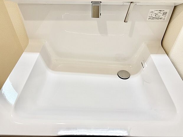 【その他設備(ハンドシャワー水栓)】ハンドシャワー付き！使いやすい洗面台。