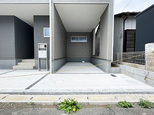 【駐車場】ビルトインタイプは大切なお車を傷や汚れから守ることができます。