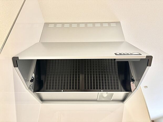 【その他設備(レンジフード)】基本的なお手入れはフィルターのみ！お手入れのしやすさも魅力です。