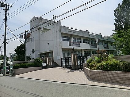 さいたま市立大谷口中学校 650m(9分)