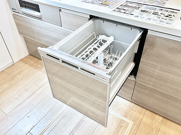 【その他設備(食洗機)】面倒なお片づけは食洗機にお任せ!家事の負担が減って、時間にも気持ちにもゆとりができます。