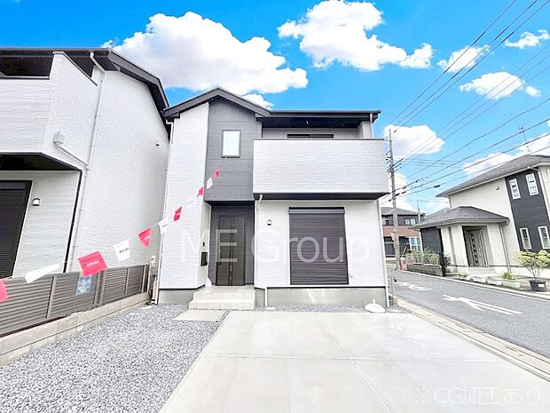 【現地外観写真】洗練された外観、上質な住空間が広がる室内は永く安心して過ごせる住居です。 