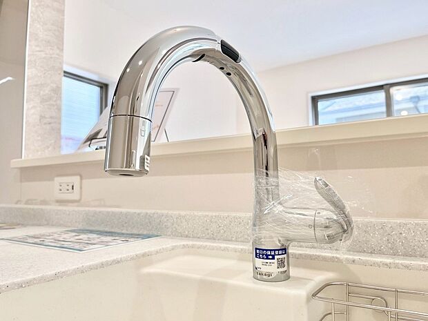 【その他設備(蛇口一体型浄水器)】浄水器一体型のキッチンで洗い物用・料理用と切り替え簡単！