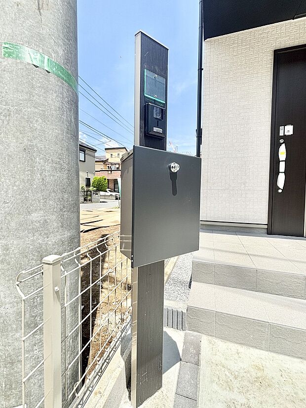 【その他現地】シンプルなデザインのポスト
