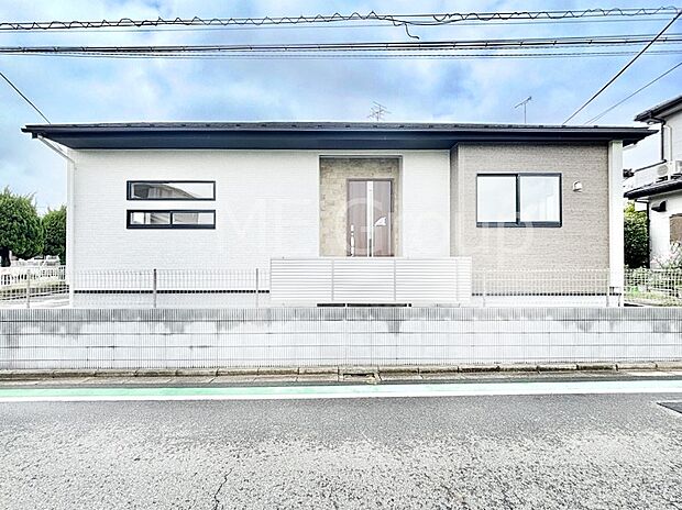 【現地外観写真】たっぷりの陽光と心地よい風が舞い込む住まい